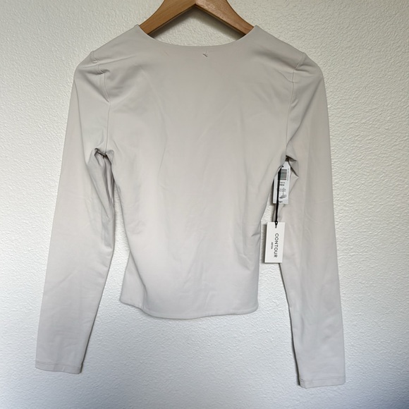 Aritzia Womens Medium Contour Crew Neck Matte Pearl Top - Picture 2 of 6